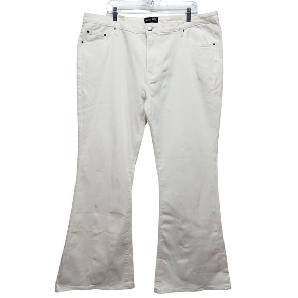 Vintage White Flared Jeans Womens Size 5XL Mid Rise - Picture 1 of 9